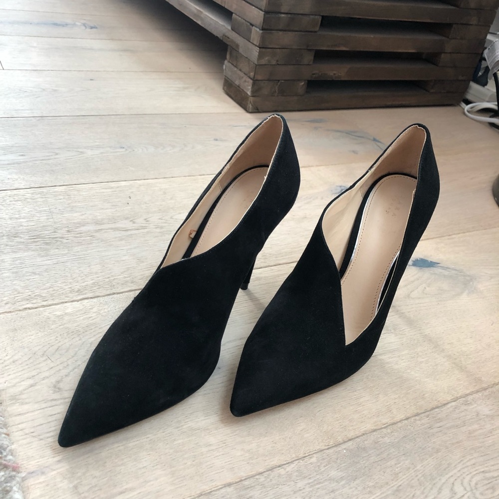 Black heels - worn once - suede